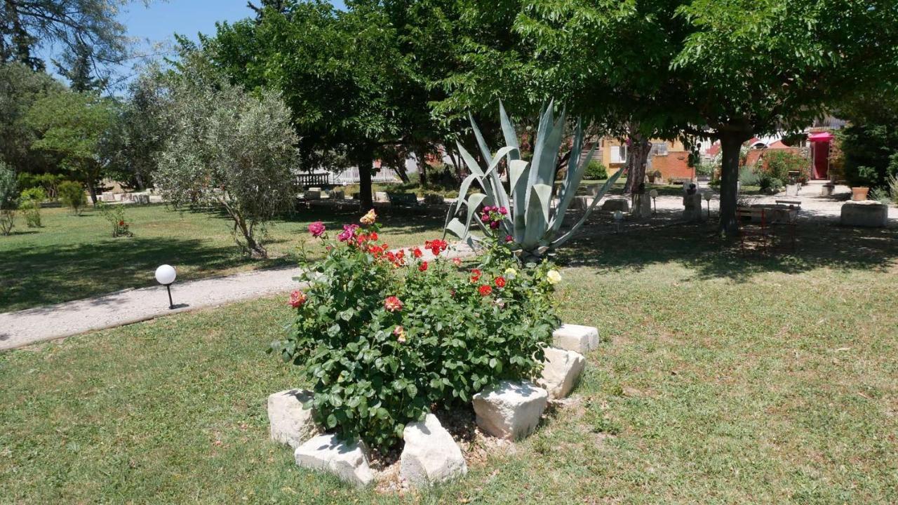 Appartement Mas Maurane - Les Lavandes à Tarascon Extérieur photo